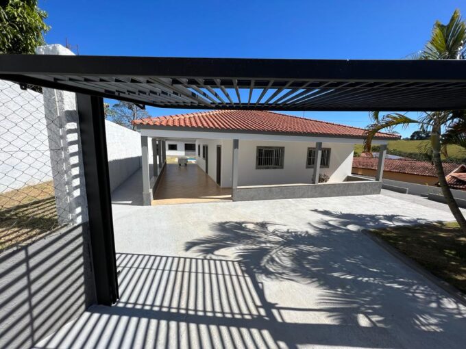 Vende-se chácara situada no bairro lavas de baixo