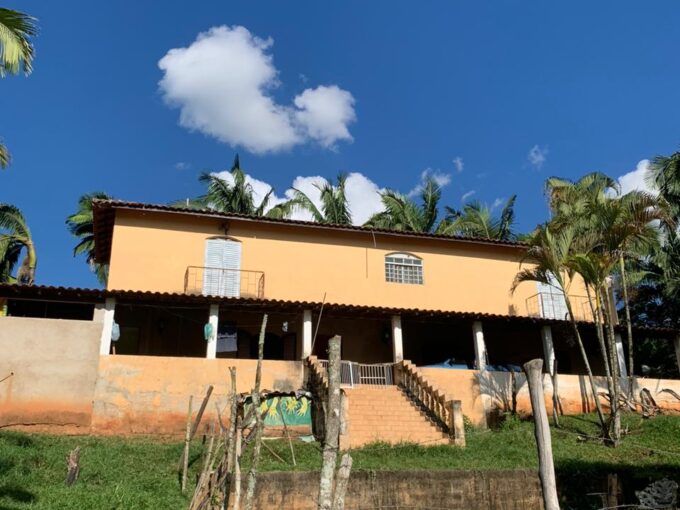 Vende-se chácara nas Lavras de Baixo