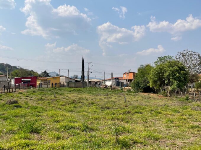 Vende-se terreno situado no oratório Belenzinho
