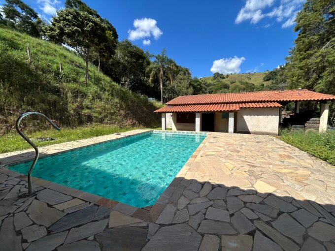 Vende-se Sítio na Camanducaia do Meio