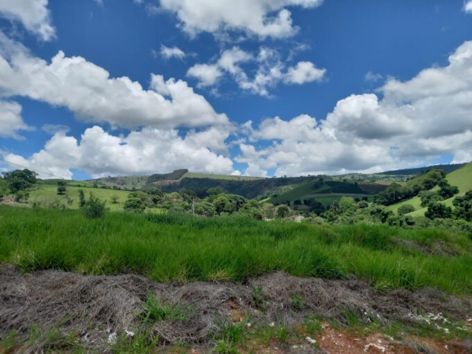 Vende-se Lote no loteamento Laranjeiras