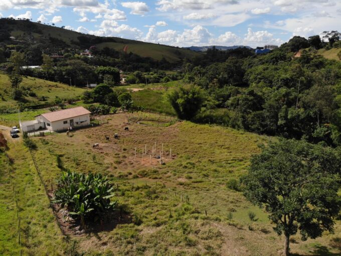 Vende-se Terreno Situado no Bairro da Pompéia