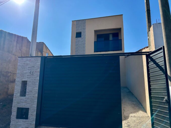 Vende-se Sobrado próximo do Centro