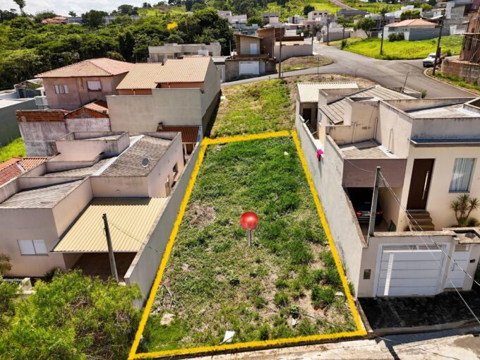 Vende-se terreno no Palma Real