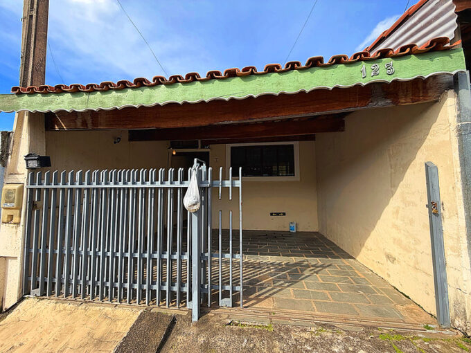Casa á venda no bairro da Abadia